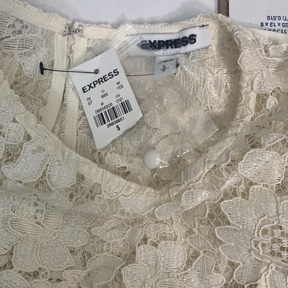 Express Cream Puff Sleeve Lace Top- NWT - Picture 14 of 15
